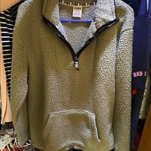 Brand new never worn sherpa Quarter Zip